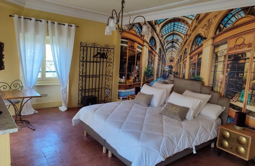 Centre Ville d'Ales Lit Et Petit-Déjeuner | Suite Romantique Balneo