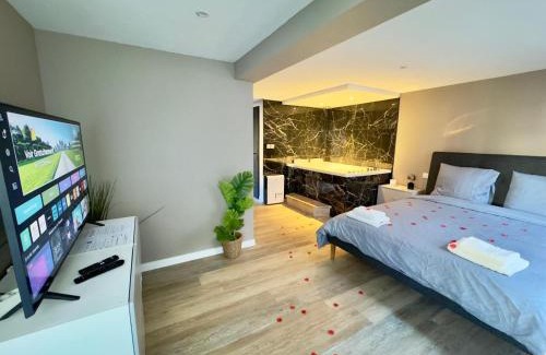 Cuincy Appartement | Suite Romantique - Balneo Privé - Parking