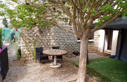 Montmorillon Appartement | Suite Royale dans Vôtre maisonnette indépendante avec terrasse Privée !