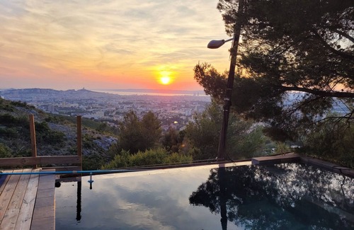 Saint-Loup Maison | suite sublime avec surprenante vue sur marseille