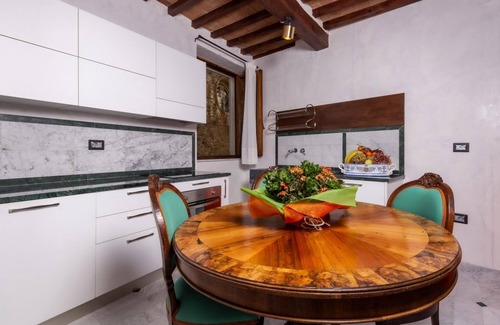 Bibbiena Appartement | Suite the Cardinal, historic home in Bibbiena