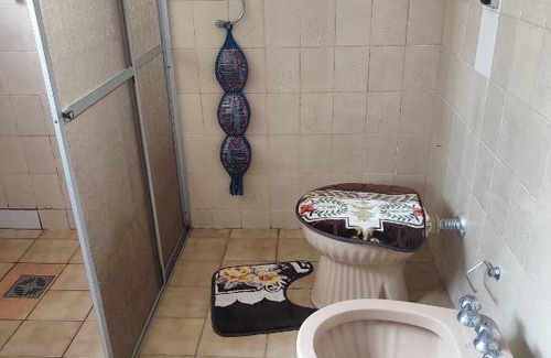 Cianorte Maison | Suite tripla Pousada Canto dos Pássaros