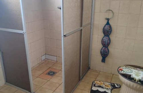 Cianorte Maison | Suite tripla Pousada Canto dos Pássaros