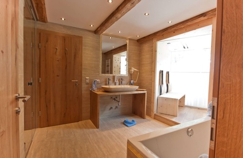 Ried im Oberinntal Maison | Suite Wasser - Hotel Riederhof Gmbh & Co KG