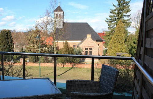 Bad Saarow Appartement | Suite avec terrasse et vue sur l'église, accès au lac - Ferienhof Löschebrand
