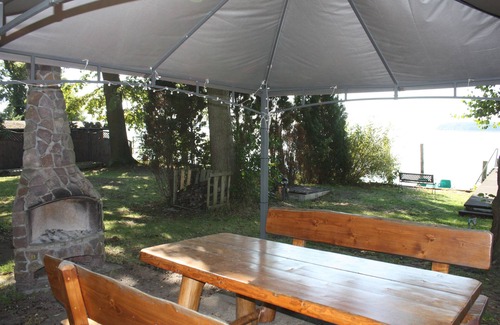 Bad Saarow Appartement | Suite avec terrasse et vue sur l'église, accès au lac - Ferienhof Löschebrand