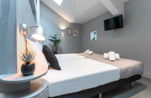 Oss Maison | Suite With Wellness Nextdoor And Kitchen Access