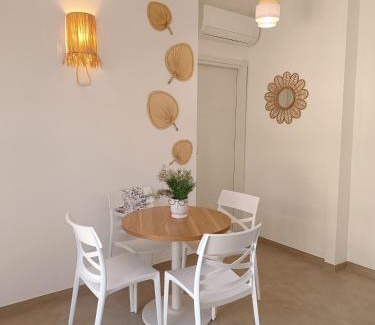 Viserbella Lit Et Petit-Déjeuner | SUITEHOME Comfort Apartment near the Beach