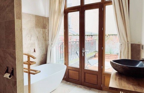 Thermal Appartement | Suites de L’Opéra avec terrasse privative