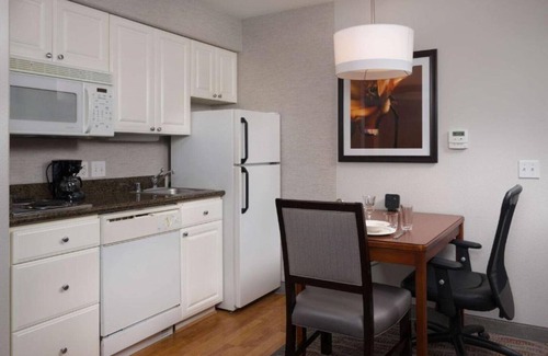 Marylhurst Maison | Suites near the Vancouver Waterfront