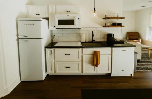 Dalton Appartement | Suites on Main - Unit 3