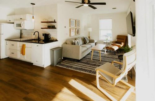 Dalton Appartement | Suites on Main - Unit 3