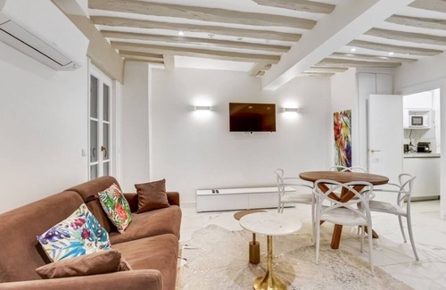 Gaillon Appartement | SuiteThérèse / Quiet Louvre & Opera AC 4G