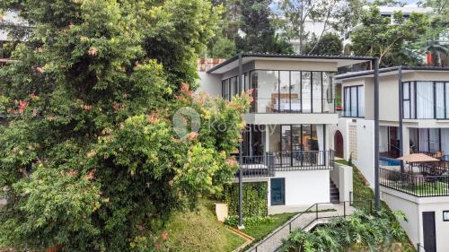 Ciburial Villa | Sukha by Kozystay - Dago