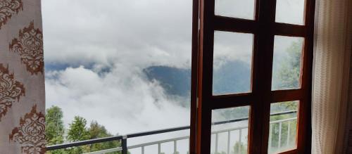 Rishop Maison | Sukham Nest's Limewood Homestay