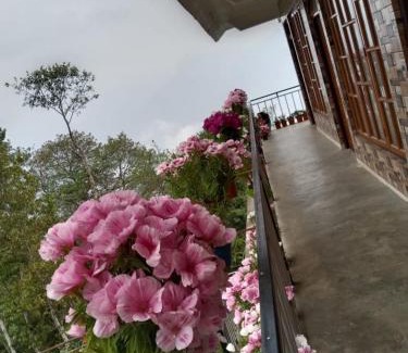 Rishop Maison | Sukham Nest's Limewood Homestay