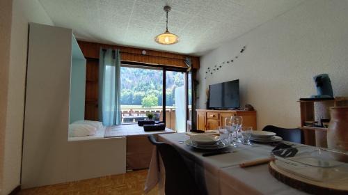 Thones Appartement | Sullensa # Parking - Proche Centre - Vue Montagne
