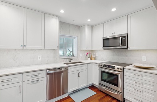 Sullivan's Island Maison | Sullivans Island Luxury 30 Day rental, Pool, Hot Tub, & Rooftop deck - 1502 Poe Ave