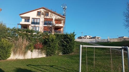Yalova Villa | Sultan Villa, Merkez Mahallesi Dogu Sirti Caddesi Sultan Sitesi H-2