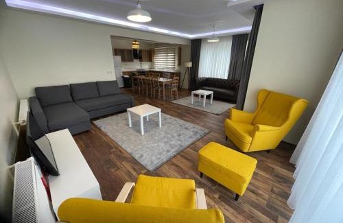 Yalova Villa | Sultan Villa, Merkez Mahallesi Dogu Sirti Caddesi Sultan Sitesi H-2