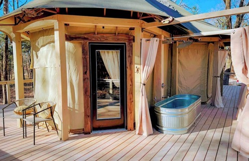 Miller Grove Cabine | Sultry Safari Unique Romantic Glamping Cabin