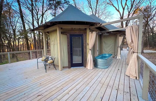 Miller Grove Cabine | Sultry Safari Unique Romantic Glamping Cabin