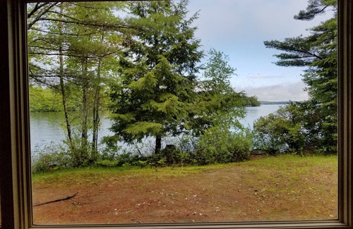 Tuftonboro Cottage | Maison d'été sur le lac Winnipesaukee, plage privée de Sandy Beach / Quai sur le cou de Tuftonboro