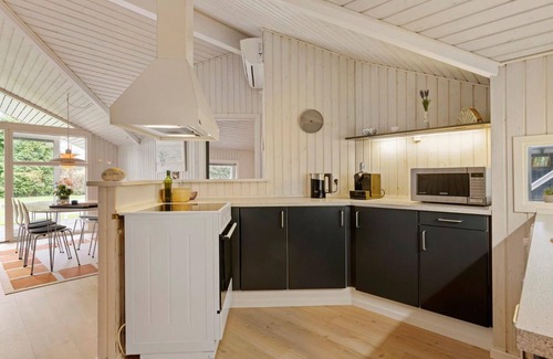 Dronningmolle Maison | Summer house close to nature and beach
