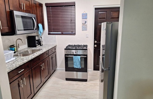 Nassau Appartement | Summer's Haven Villas 1, near beaches, hotels, restaurants, bars, and casino.