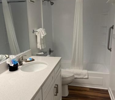 Wrightsville Beach Maison | Summer Sands - 206 by Sea Scape Properties