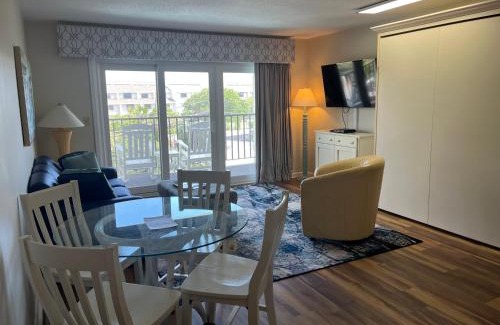 Wrightsville Beach Maison | Summer Sands - 206 by Sea Scape Properties