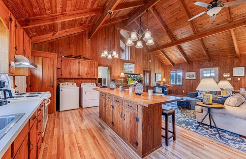 Brigands' Bay Maison | SUMMER SAVINGS - Canalfront Home with Hot Tub, Private Boat Dock, and Smart TVs