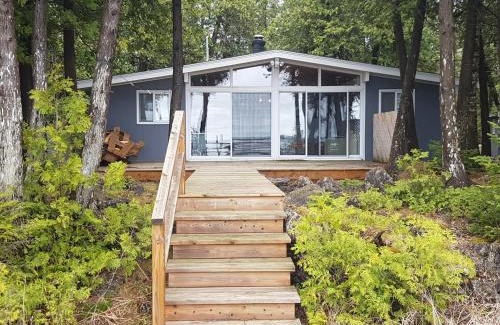 South Bruce Peninsula Maison | Summer Side Classic Lakefront Escape