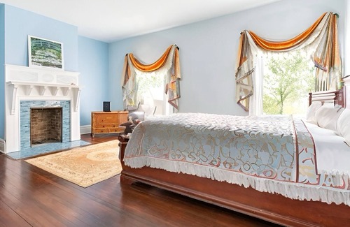Bryant Maison | Summer Street Guest House