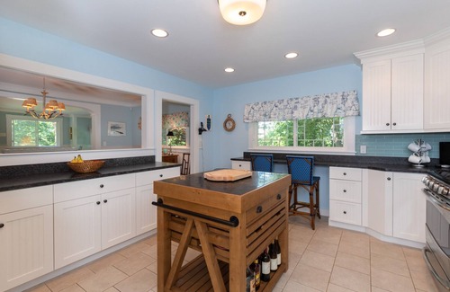 Kennebunkport Cottage | Summerhill - Cottage entièrement rénové - À pied de la plage, de la ville et de la marina