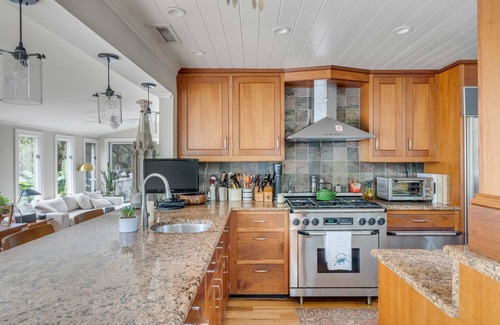 Sullivan's Island Maison | Summertime Sullivans Island Retreat!