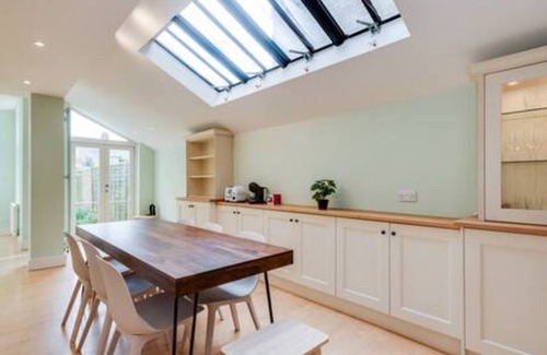 Summertown Maison | Summertown 4-BR Family Home - Bright & Spacious