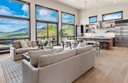 Silverthorne Maison | Summit Sky Sanctuary