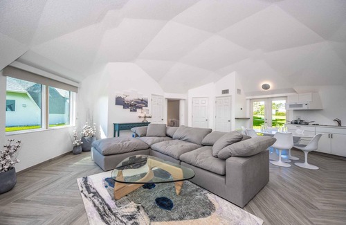 Clermont Maison | Sumner Lake Tiny House - Lake Sumner