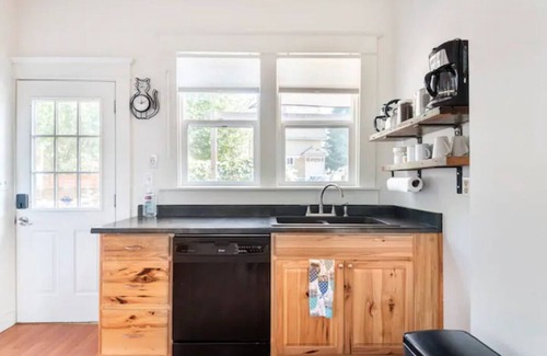 Boise Maison | Sumptuous 2-Bed + Office House in Mississippi / Williams Area