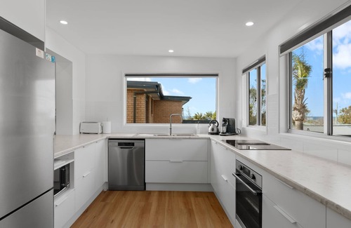 Berrara Maison | Sun and Sea ~ Radiant haven nestled in the coastal charm!