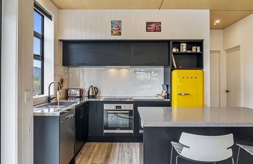 Waikanae Maison | Sun and Serenity - Waikanae Beach Holiday Home