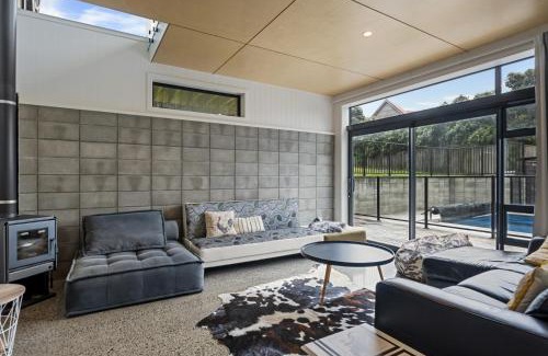 Waikanae Maison | Sun and Serenity - Waikanae Beach Holiday Home