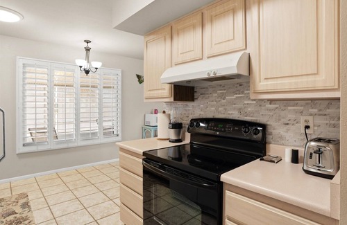 Sun City Maison | Charming 2BR/2BA in Sun City: 55+ Community
