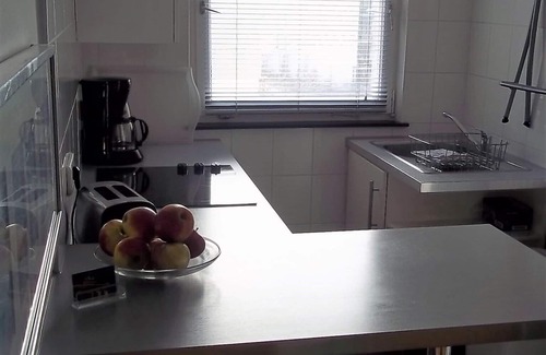 Schoeneberg Appartement | Ensoleillé et calme au coeur de Schöneberg / près de Kudamm avec un grand balcon