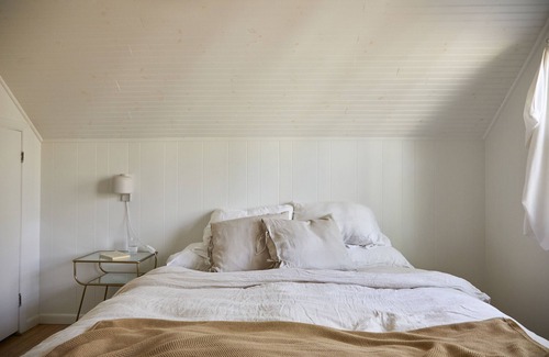 Hollowville Maison | Sun-drenched upstate escape