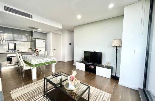 Sydney Olympic Park Appartement | Sun-filled Apt w Stunning Open Views of Park&City