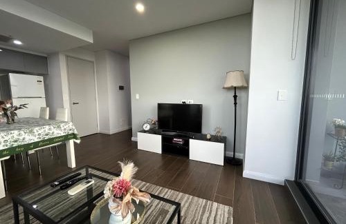 Sydney Olympic Park Appartement | Sun-filled Apt w Stunning Open Views of Park&City