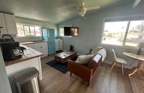 Imperial Beach Appartement | Sun Filled Beach Retreat