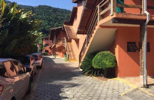 Maresias Maison | SUN Flat Maresias ! 2 Quartos Piscina Churrasqueira WiFi Estacionamento 230m da Praia